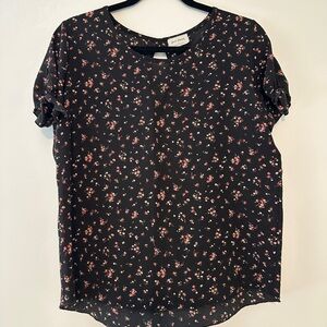 Free Kisses Black and Pink Short Sleeve Boxy Blouse